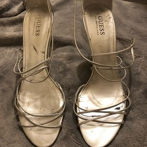 Guess scrappy silver sandal- size 9- great for dressing up or down